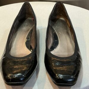 CIRCA JOAN & DAVID PATENT LEATHER SHOES